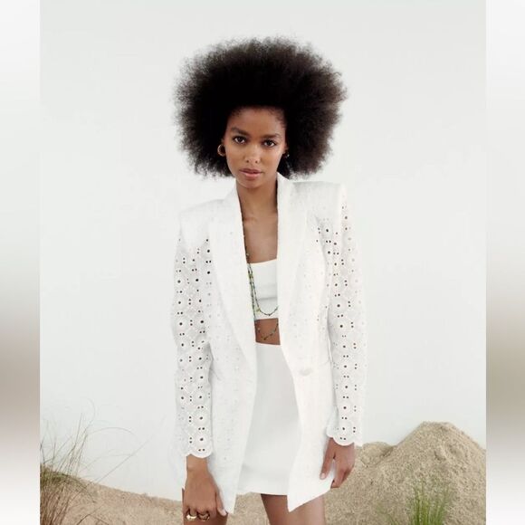 ZARA White PERFORATED EMBROIDERY BLAZER Jacket Size Small Ref. 2989/546 - Picture 2 of 7